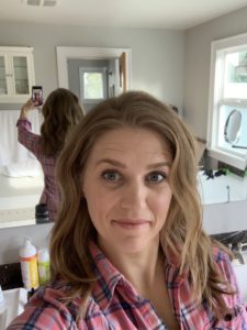 A picture of my hair slightly curled on day 4 after my baking soda hair wash